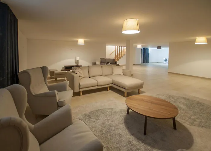 וילה Del Rey Iii *